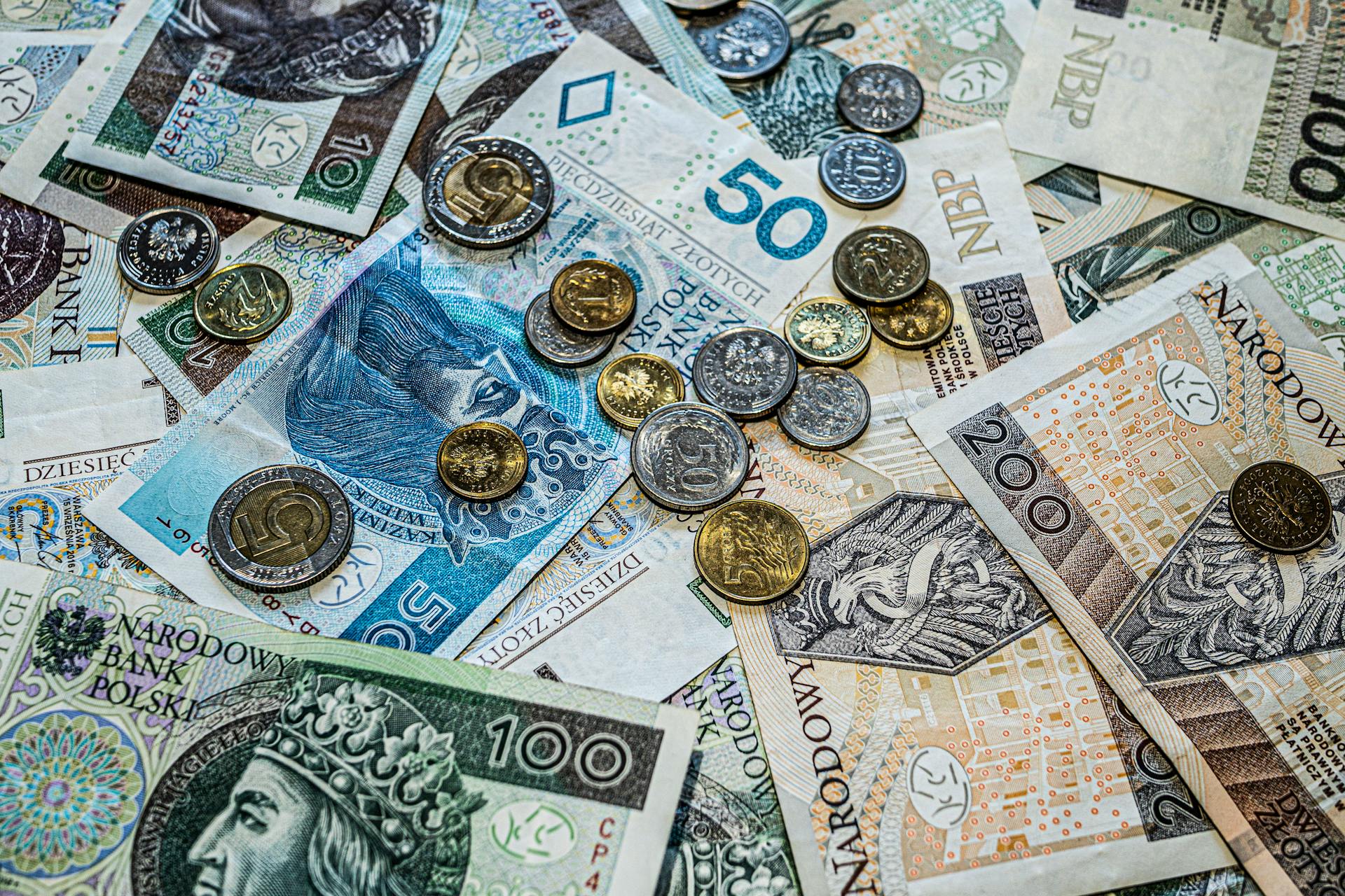 Combien rapporte 10000 euros placés pendant 10 ans simulation rendement